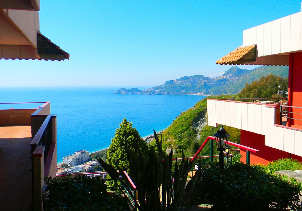Taormina Aparthotel 3*